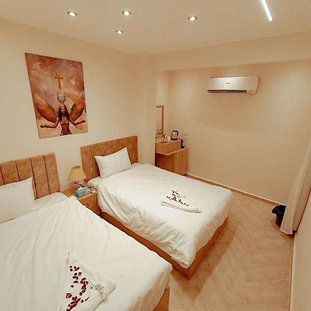Queen Ash Pyramid View Inn Kafrat al Jabal Екстер'єр фото